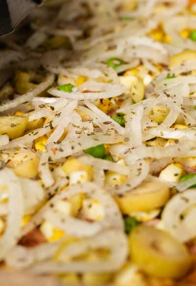 pizza-di-pietre-cebola